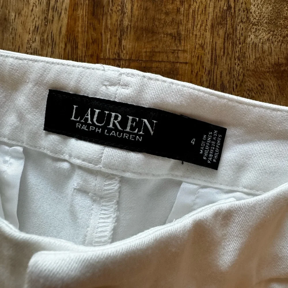 Ralph Lauren Classic White Flat Front Bermuda Womens dress Shorts NWT 4 new